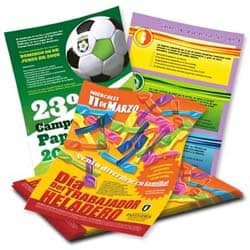 Carteles de papel impresos en alta calidad para publicidad y promociones